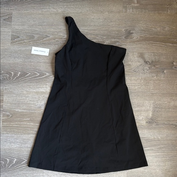 NEW Outdoor Voices One Shoulder  lined Medium - Picture 2 of 11